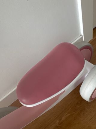 Moto correpasillos rosa Lionelo