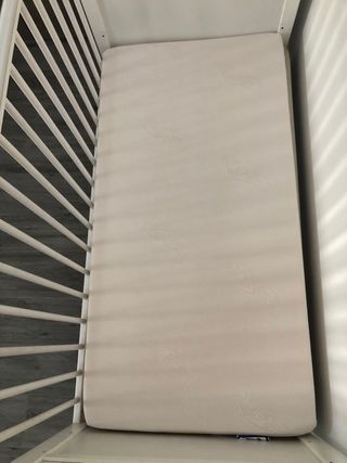 Lettino per bambini con materasso