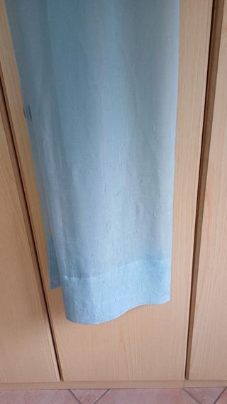 Tenda azzurra in tessuto. Cm 178x120