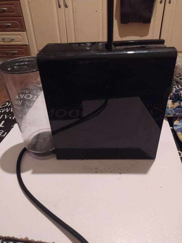 Cafetera Nespresso Negra