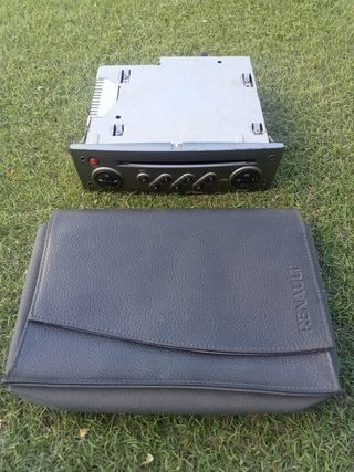 Radio y estuche Renault Scenic 