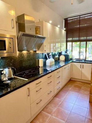 Casa adosada en venta en Centro Urbano en Estepona