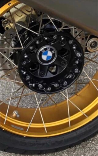 Tapa Embellecedor Moto Logo BMW 1x5,5€ y 2x10€