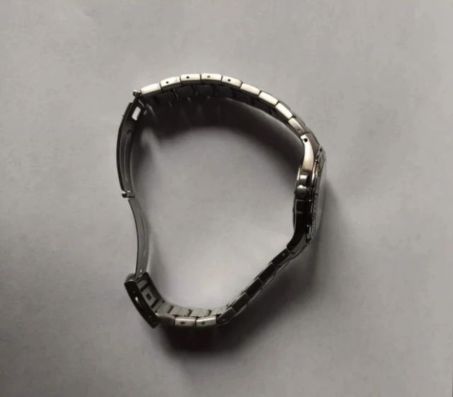 Reloj Citizen Cristal Zafiro Plata y Blanco