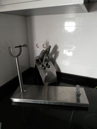 Jamonero de acero inoxidable