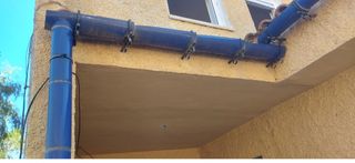 Canalón de ceramica . vierte aguas