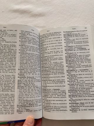 Diccionarios Griego. y Latín clásico-Españ.