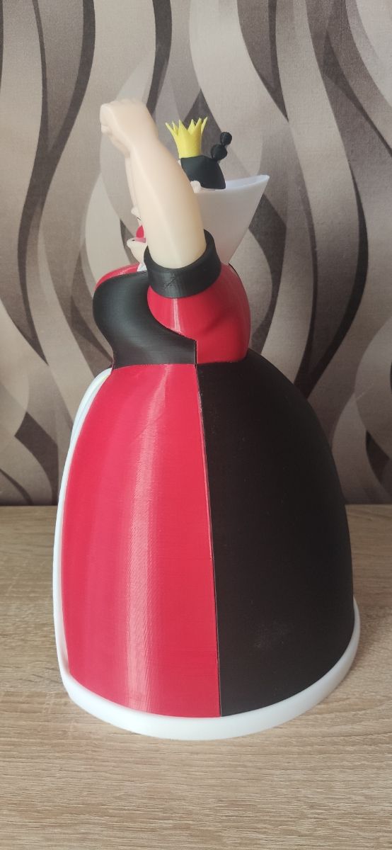 Figura Reina de Corazones 3D