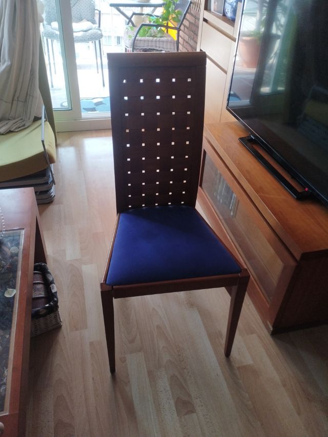 Silla de haya muy nueva de diseño