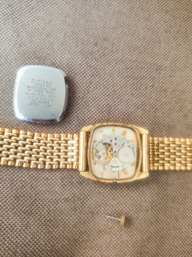 Reloj Citizen Dorado Mujer