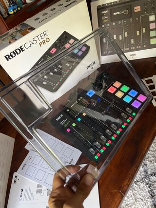Rodecaster Pro + Tapa Antipolvo