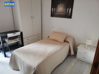 Piso en alquiler en Carlos Haya en Málaga