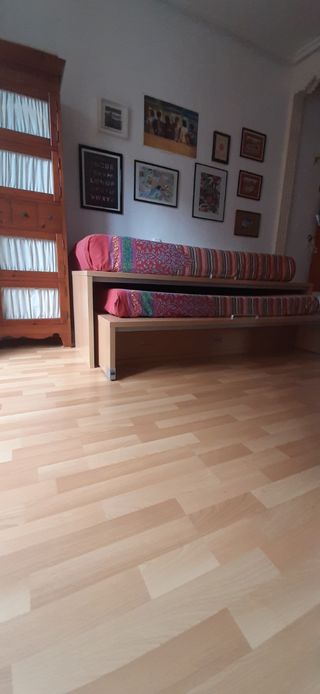 Cama nido de madera clara
