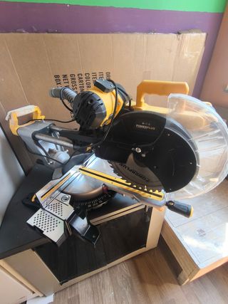 Sierra Ingletadora Telescópica Powerplus 30mm