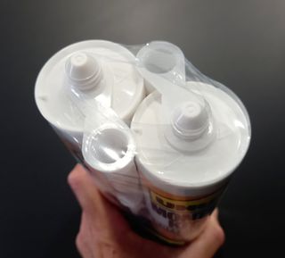 Pack UHU Montakit Profesional (2 tubos 300 ml)