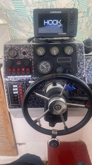 Embarcación a motor Felco Delfín 680