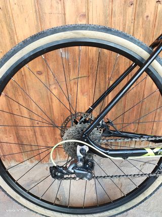 Bicicleta Gravel CLOOT FX 700 Negra