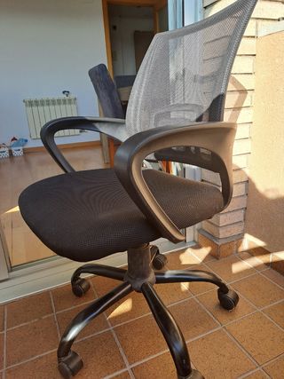 Silla de escritorio negra
