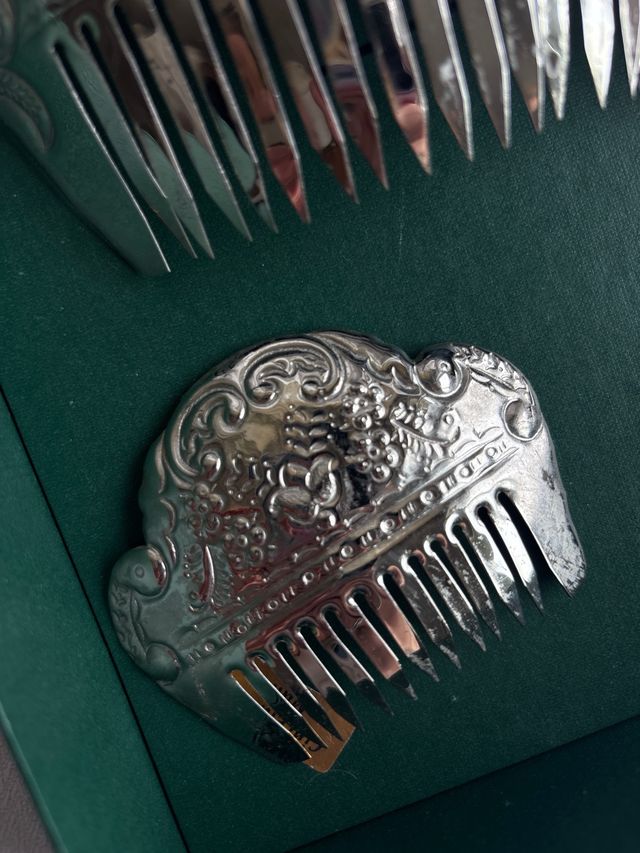 Juego de 3 peinetas plateadas