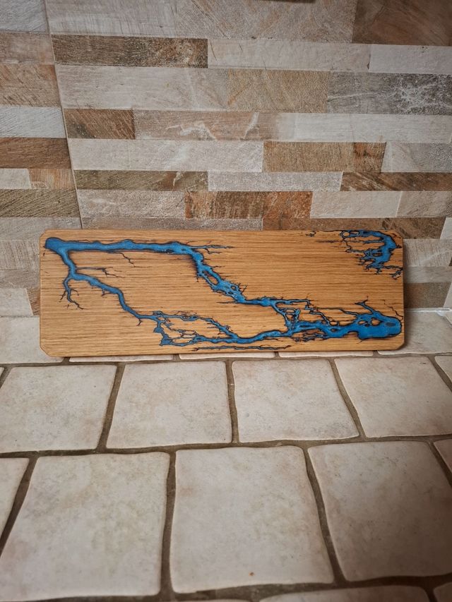 Tagliere Legno e Resina Blu