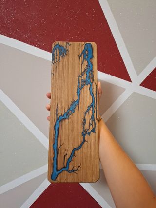 Tagliere Legno e Resina Blu