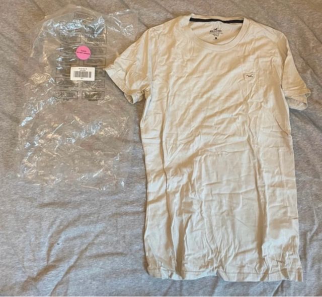 Camiseta Hollister Muscle Fit Talla M gris nueva