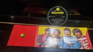 The Beatles Sgt. Pepper's Lonely Hearts Club Band