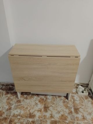 Mesa plegable madera y blanco