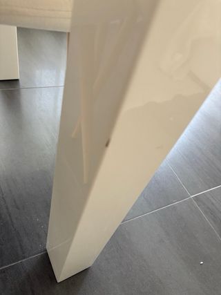 Mesa de comedor blanca