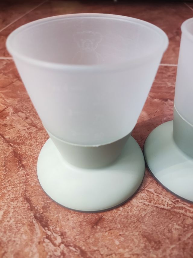 2 vasos aprendizaje Babybjorn bebé