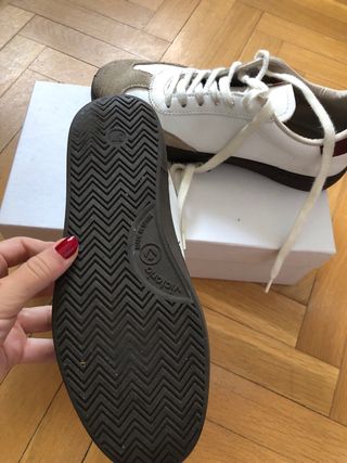 Zapatillas Victoria Piel Marrón y Blanco