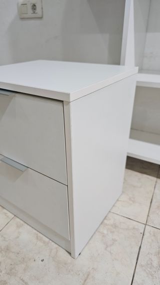 Cajonera o mesita de noche