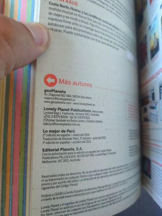 Lote guías Perú Aguilar en inglés y lonely castell