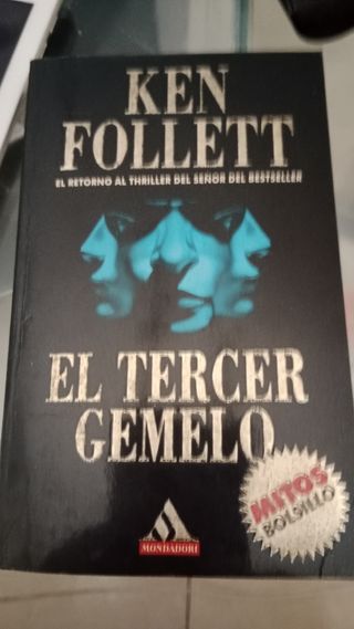 El tercer gemelo