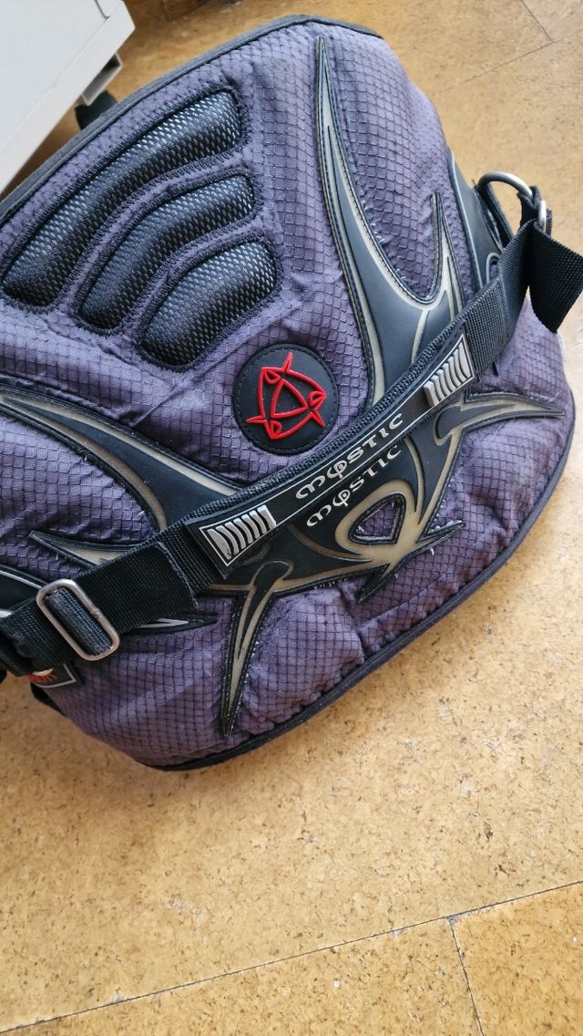 Arnés Mystic Kitesurf o Windsurf talla M