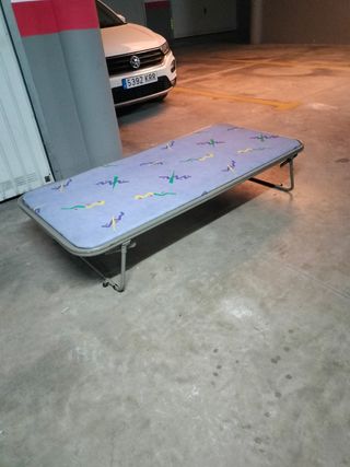 2 Camas   Plegable Azul y Multicolor