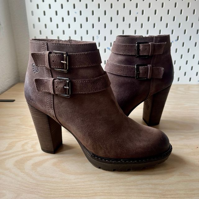 Botines Yokono tacón marrón