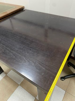 Mesa cuadrada madera oscura 100x76 cm