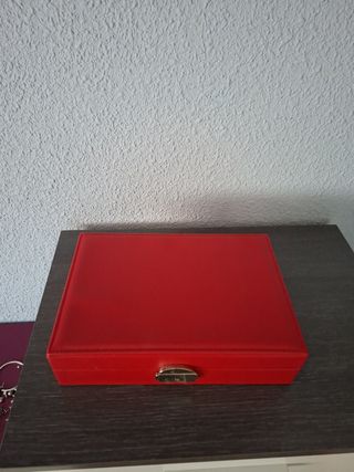 Joyero rojo