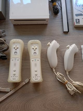 Nintendo Wii Blanca + 2 Mandos + HDMI