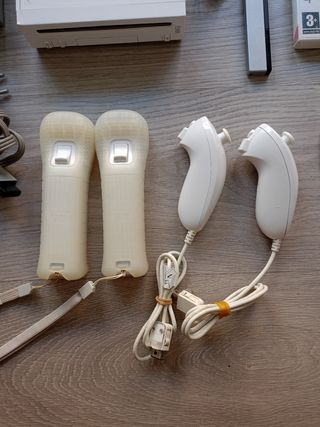 Nintendo Wii Blanca + 2 Mandos + HDMI