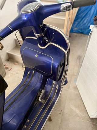 Vespa Sprint Azul