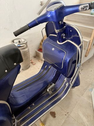 Vespa Sprint Azul