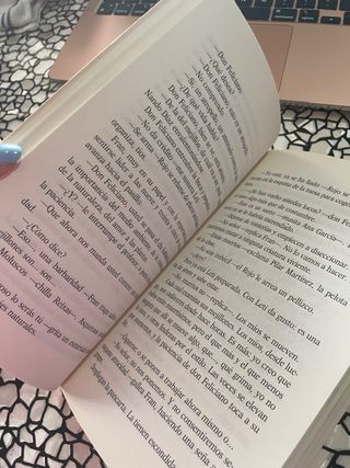 Brumas de octubre: Para eso están los amigos (G...