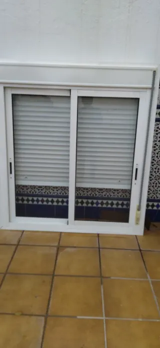 Ventanas de aluminio con persiana