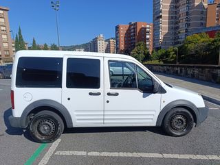 Ford Grand Tourneo Connec 2011