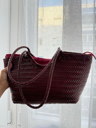 Bolso de piel trenzado burdeos a estrenar 