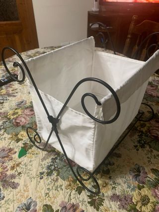 Portariviste Ikea bianco tessuto