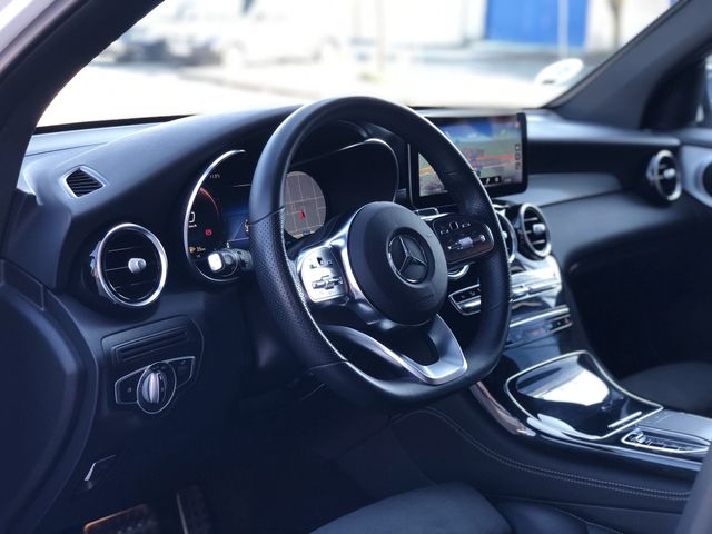 MB GLC 200D 4MATIC AMG LINE.