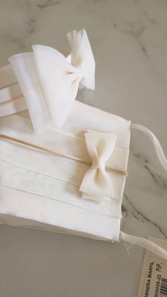  Conjunto comunion.
Limosnera y diadema